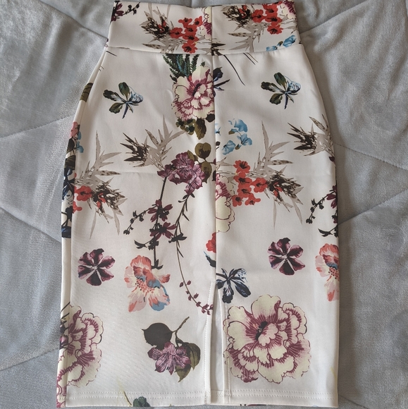 Floral Midi Skirt - Picture 1 of 4